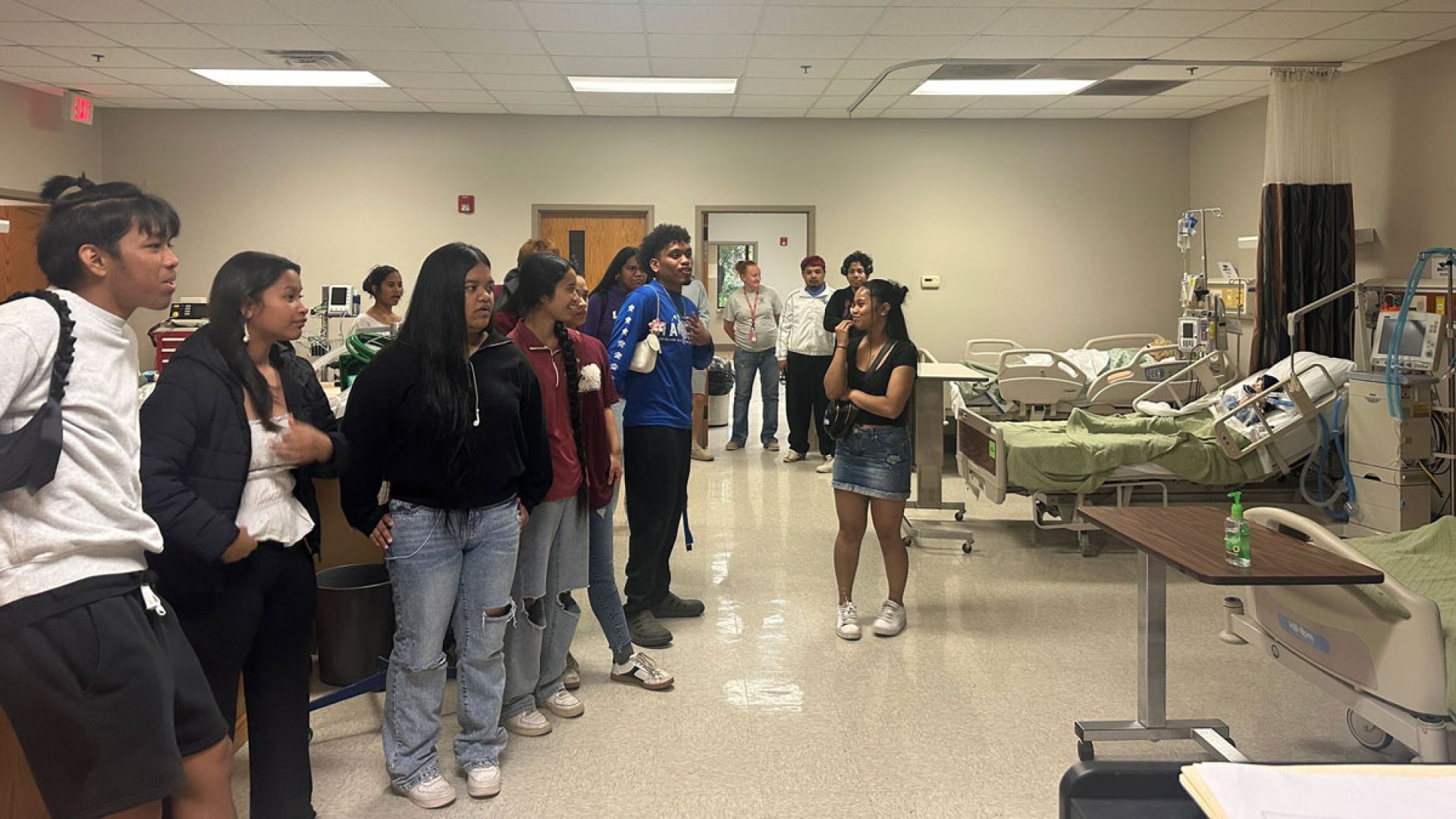 Marshallese students touring Black River Technical College